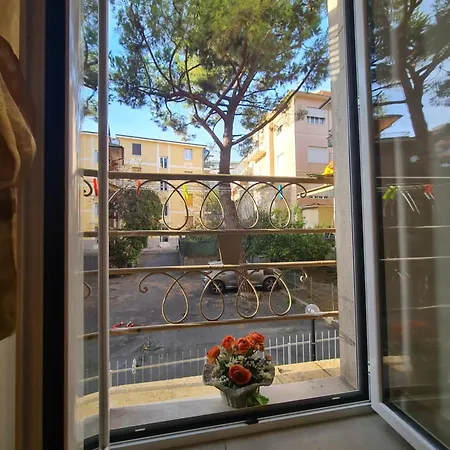 Casa Stella Centro Foce 200 Mt Dalla Passeggiata Imperatrice San Remo